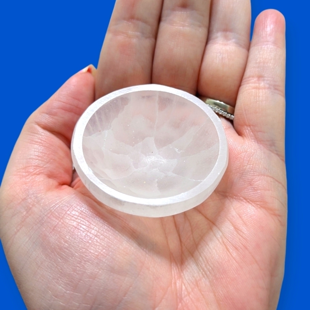 New Selenite Charging Bowl Mini Selenite Rock Charging Plate Crystal Bowl